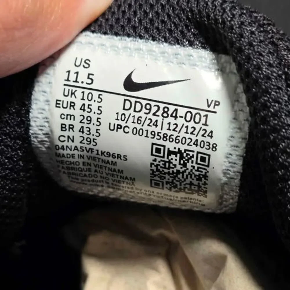 Nike Flex Experience RN 11 NN Black/White Men's 11.5 / Women's 13